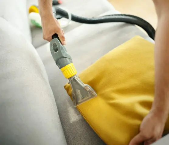 غسيل كنب بالدمام غسيل كنب بالخبر شركة تنظيف شقق بالخبر شركة تنظيف كنب بالدمام